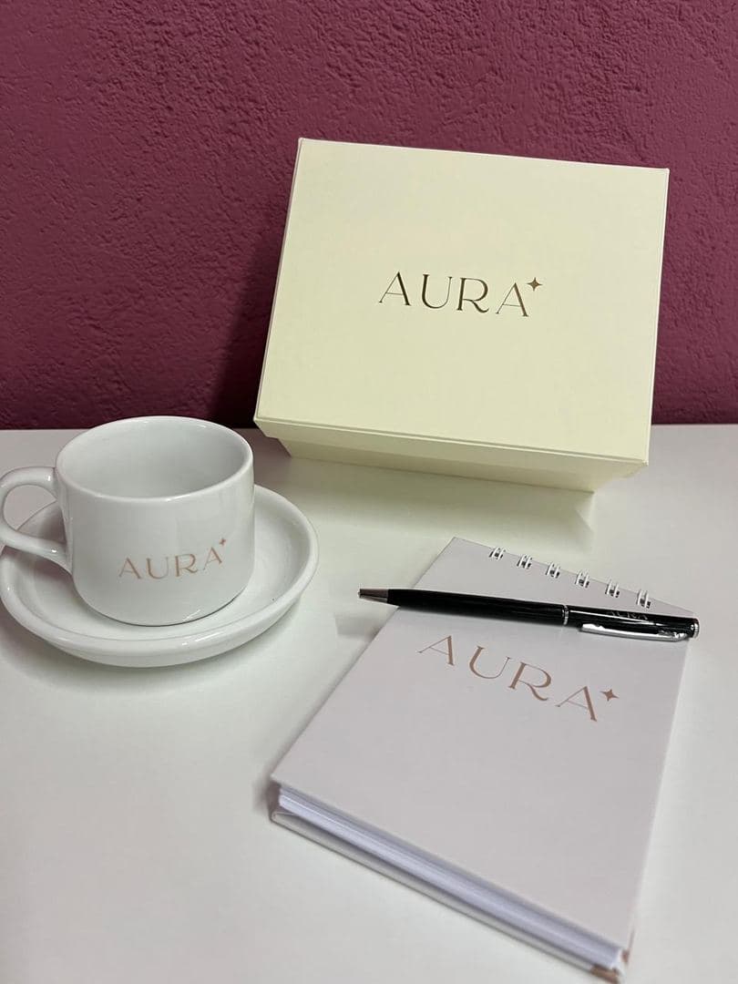 Kit off-white com xícara e caderno